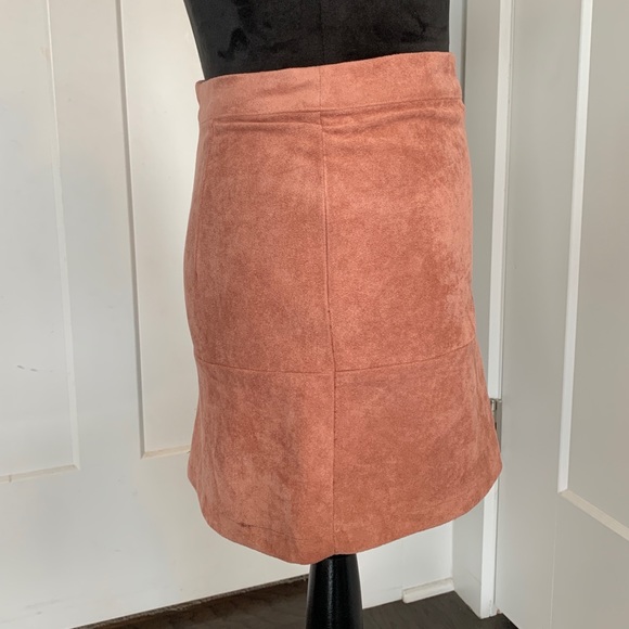 Lulu’s suede skirt - Picture 8 of 8